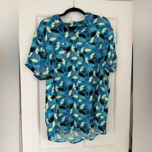 Wildfang Short Sleeve Button Up Geometric Shirt Size XL